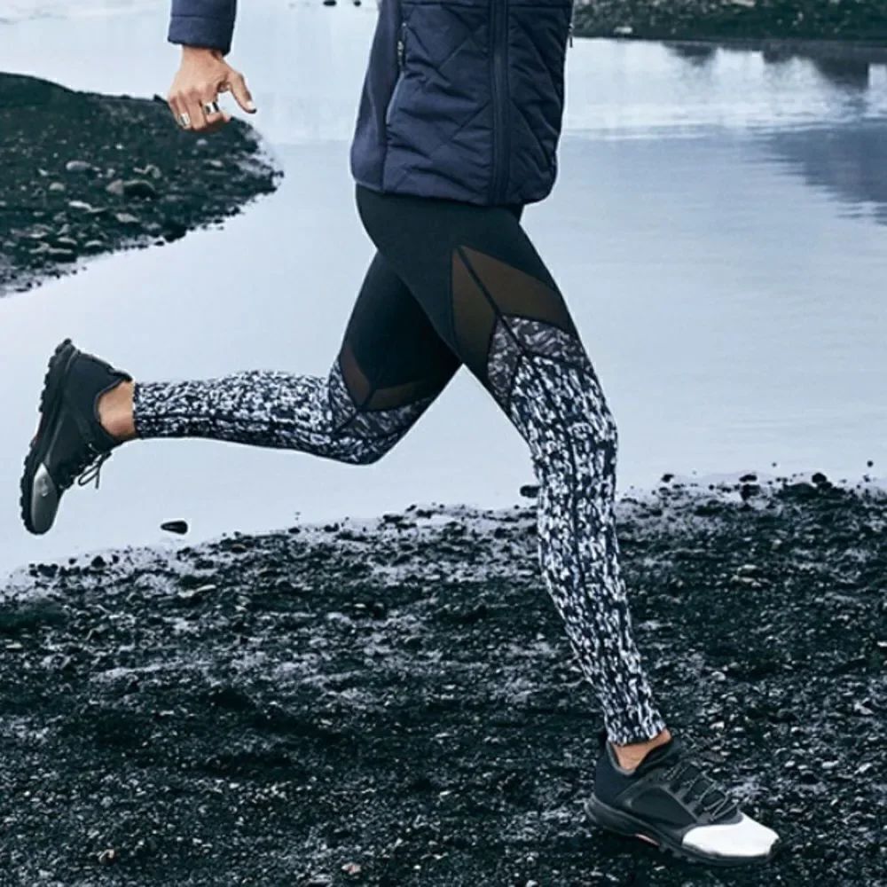 Fabletics Mid-Rise Mesh Powerhold Legging - Tonal Confetti Print